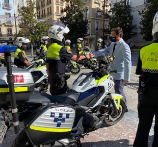 ©Ayto.Granada: EL AYUNTAMIENTO INCORPORA DIEZ NUEVAS MOTOCICLETAS MS MODERNAS Y ACTUALIZADAS AL PARQUE MVIL DE LA POLICA LOCAL 